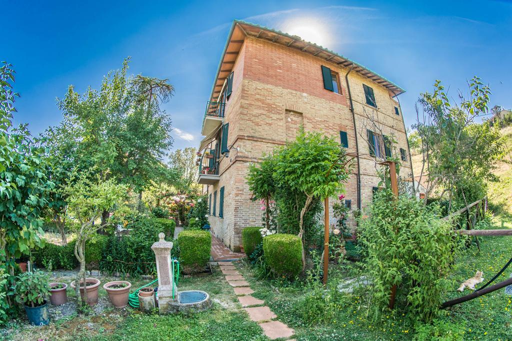 I Due Cipressi Guest House Torrenieri Exterior foto