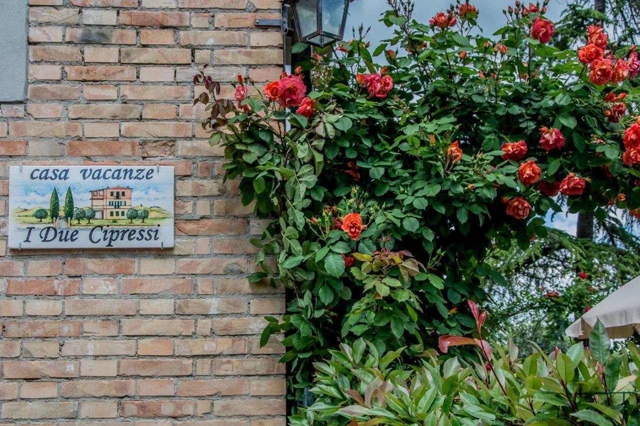 I Due Cipressi Guest House Torrenieri Exterior foto
